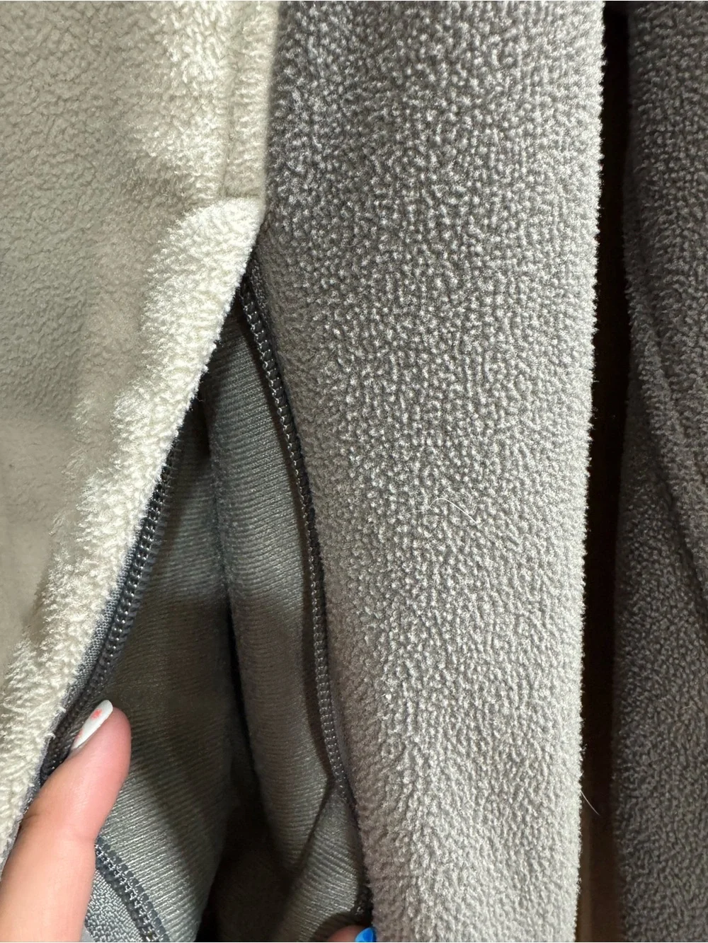 The North Face Two-Tone Fleece Jacket in Cream & Light Gray